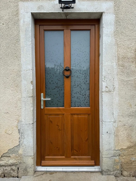 Entrée intérieure d'un bâtiment en rénovation